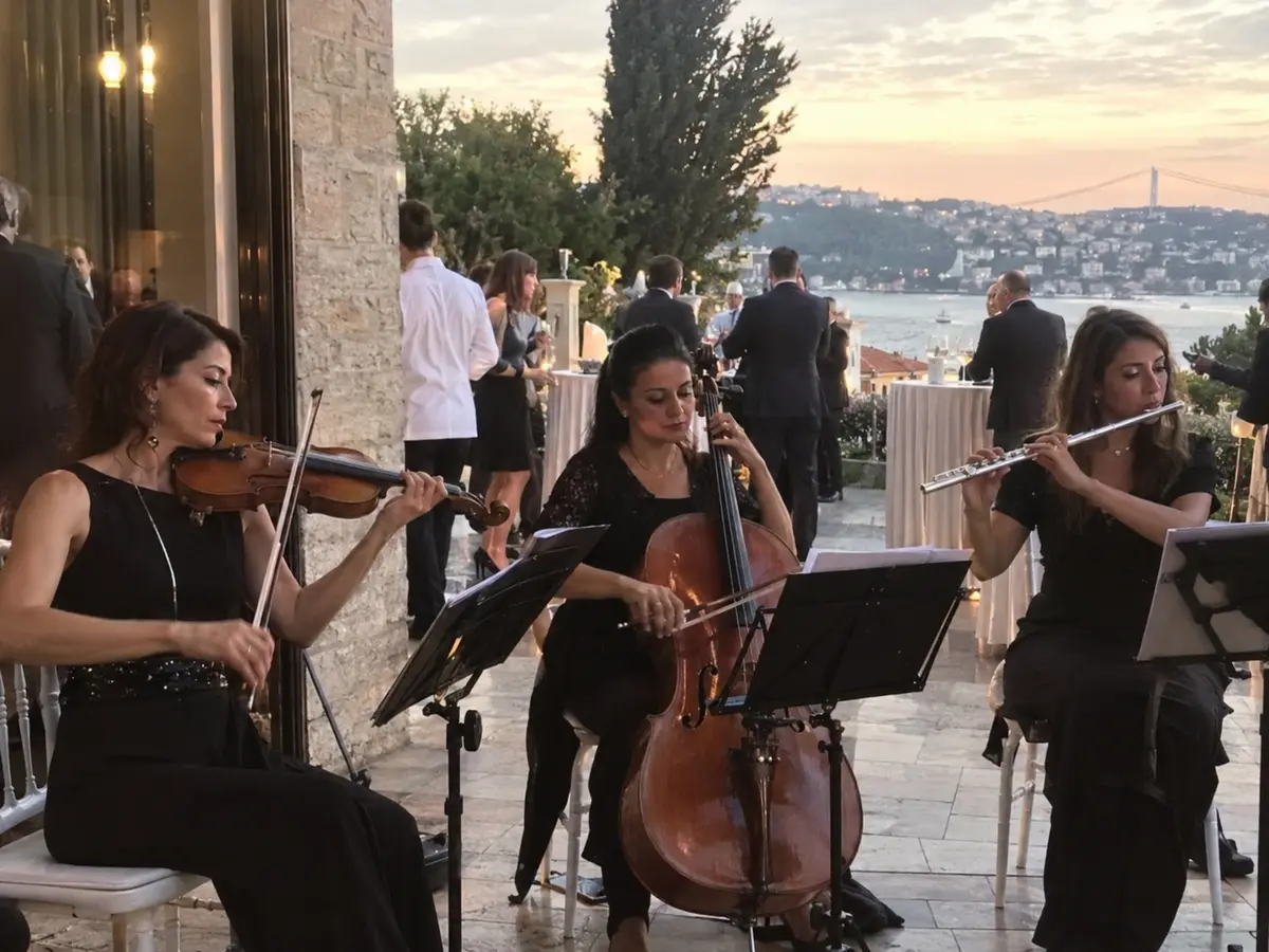 Trio Ekibi için referans etkinlik görseli