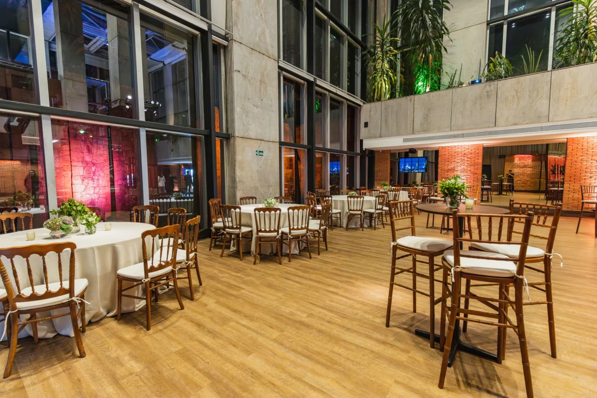Bistro Masa Kiralama uygulamasını gösteren etkinlik görseli
