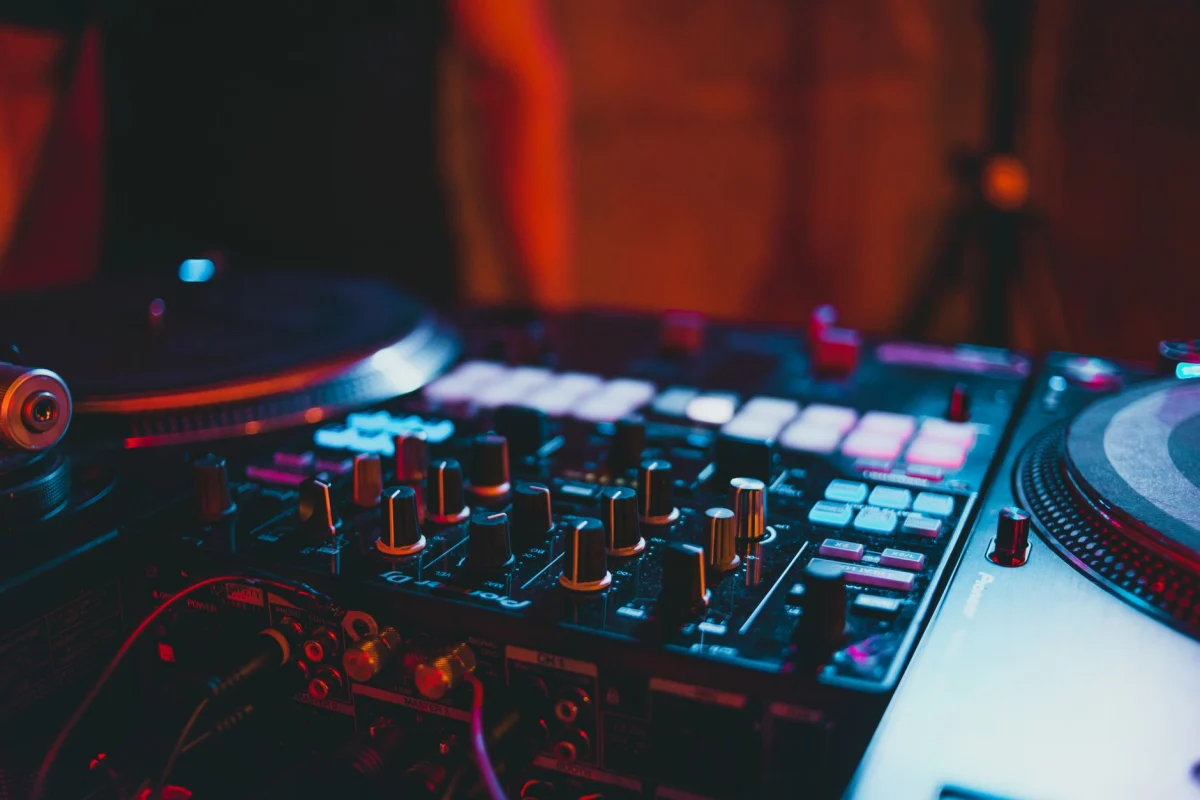 DJ Kiralama hizmetinin kullanıldığı organizasyon ortamı