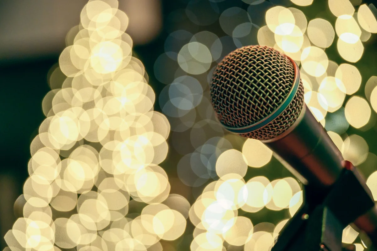 Karaoke Sistemi Kiralama hizmetinin verildiği bir etkinlikten kare