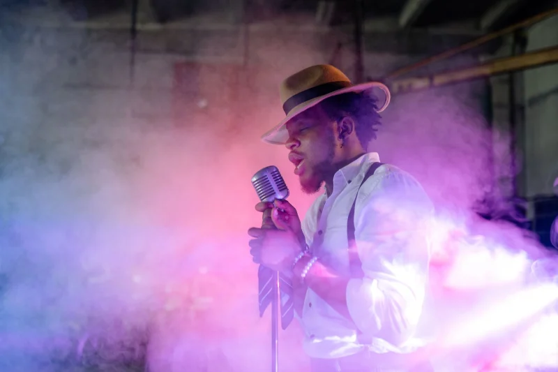 Ağrı Karaoke Sunuculuğu — Karaoke Sistemi · 1 Mikrofon · 2-3 Saat paketi