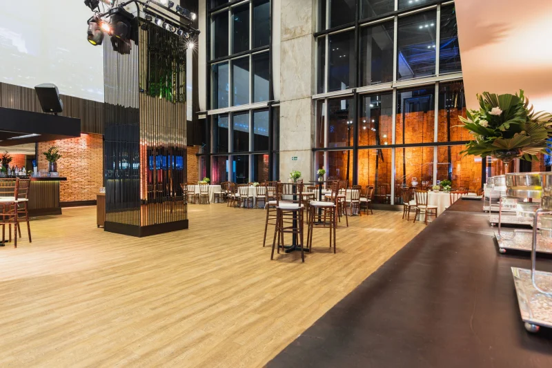Geniş Salon · 60+ Konuk + Teknik Koordinasyon: davet masası ve salon