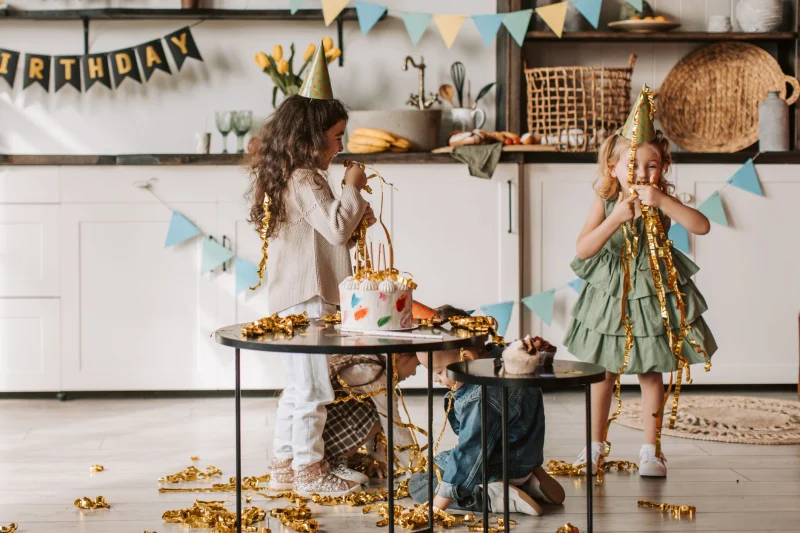 Palyaço · 3 Saat, Yüz Boyama ve Balon: pasta ve çocuk etkinliği