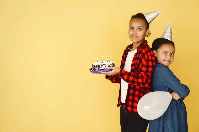 Palyaço ve Köpük Gösterisi · 2 Saat: balon süslemesi ve pasta