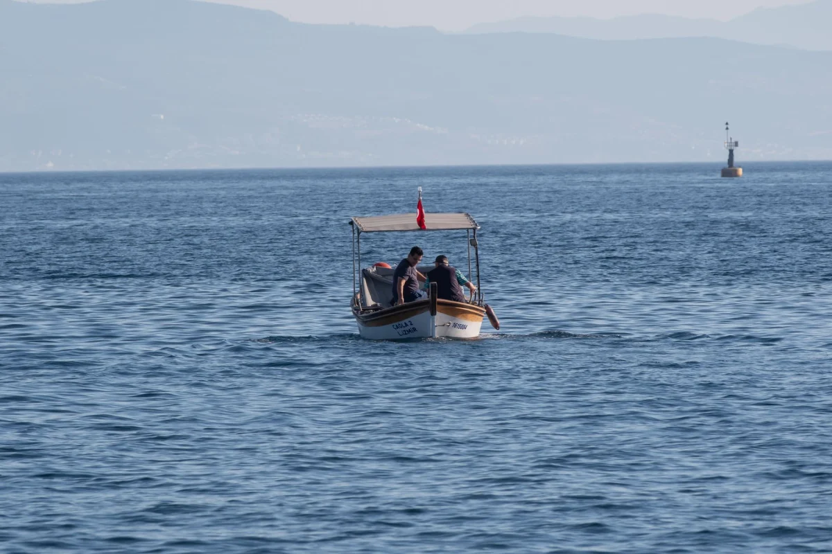 Saatlik Tekne Kiralama uygulamasını gösteren etkinlik görseli