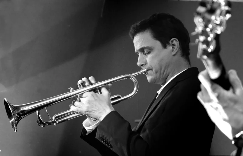 Saksafon Bandı · 3,5 Saat: trompet ve konser