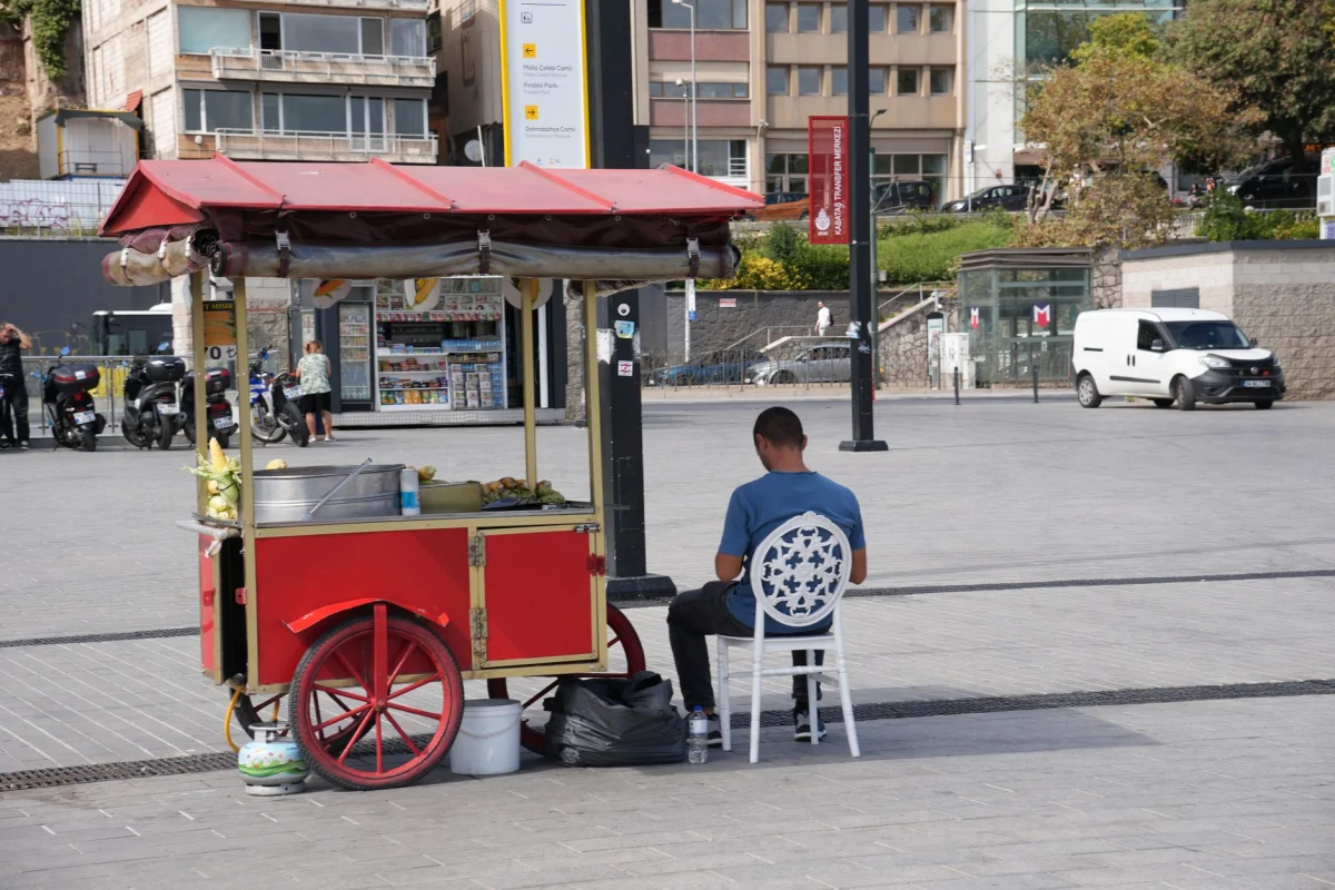 Süt Mısır Arabası Kiralama uygulamasını gösteren etkinlik görseli