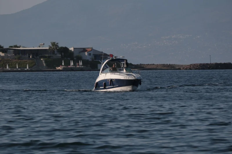 Kapsamlı Tekne · 80+ Kişi: yat ve deniz