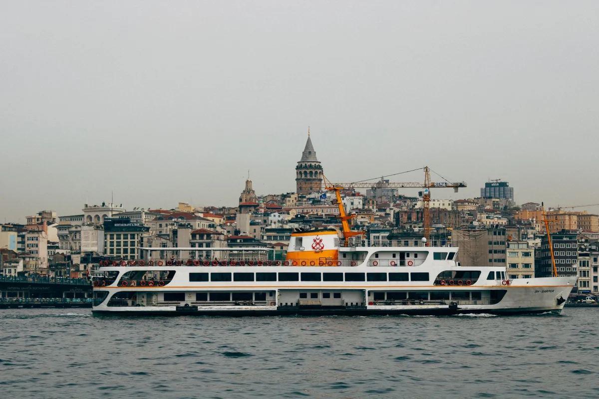 Yemekli Yat Turu uygulamasını gösteren etkinlik görseli
