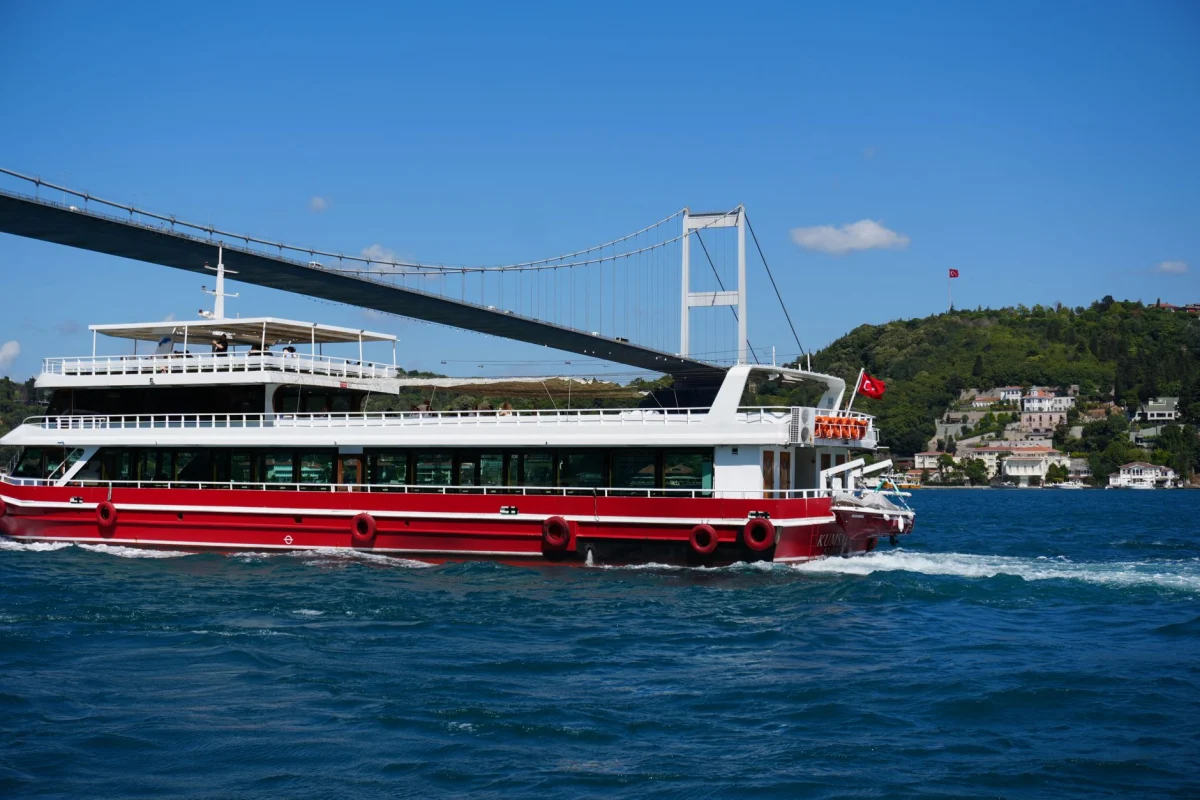 Yemekli Yat Turu hizmetinin verildiği bir etkinlikten kare